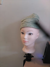 Charger l'image dans la galerie, Dark Green Knitted Hat - Child