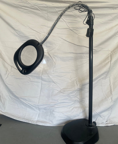 Eschenbach 10x Magnifier with Cover