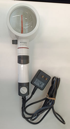 Coil 3x Handheld Magnifier and Case