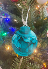 Charger l&#39;image dans la galerie, Ocean Waves 2 - Tactile Christmas Ornament