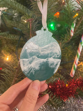 Charger l&#39;image dans la galerie, Ocean Waves 2 - Tactile Christmas Ornament